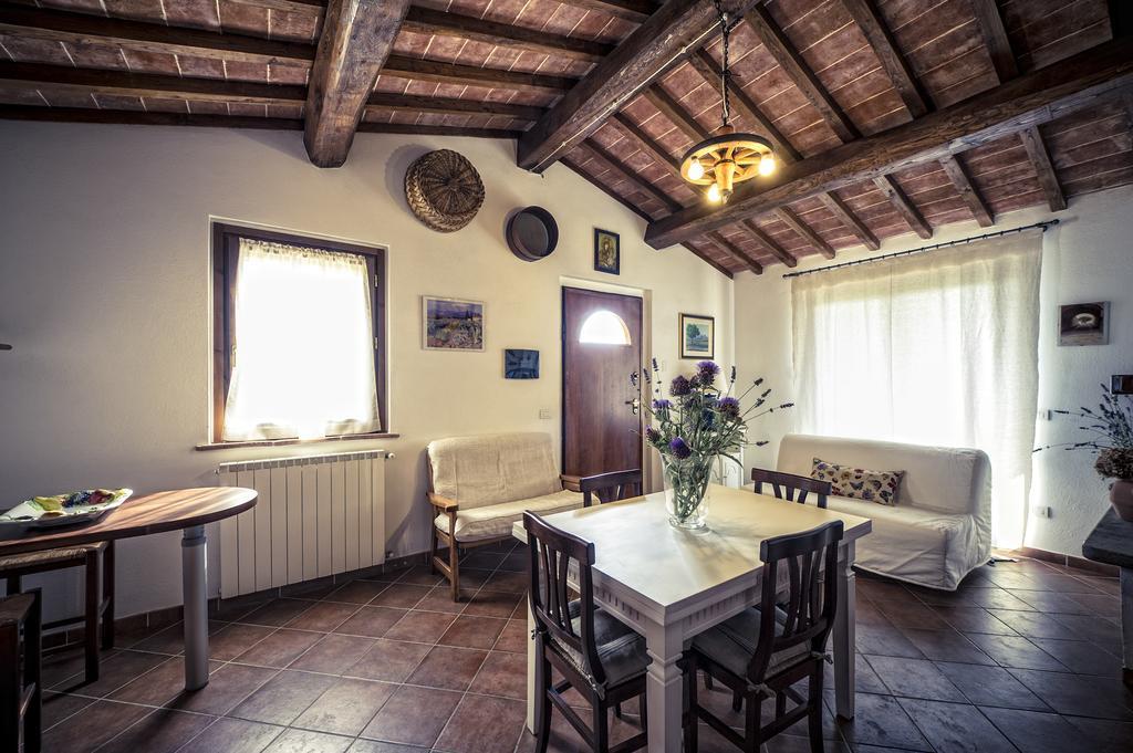 Agriturismo I Roseti Montepulciano Bagian luar foto
