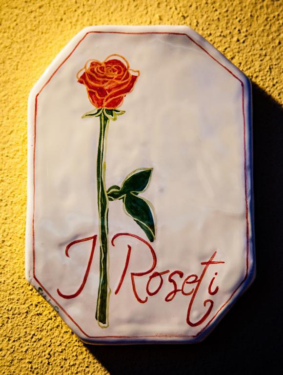 Agriturismo I Roseti Montepulciano Bagian luar foto